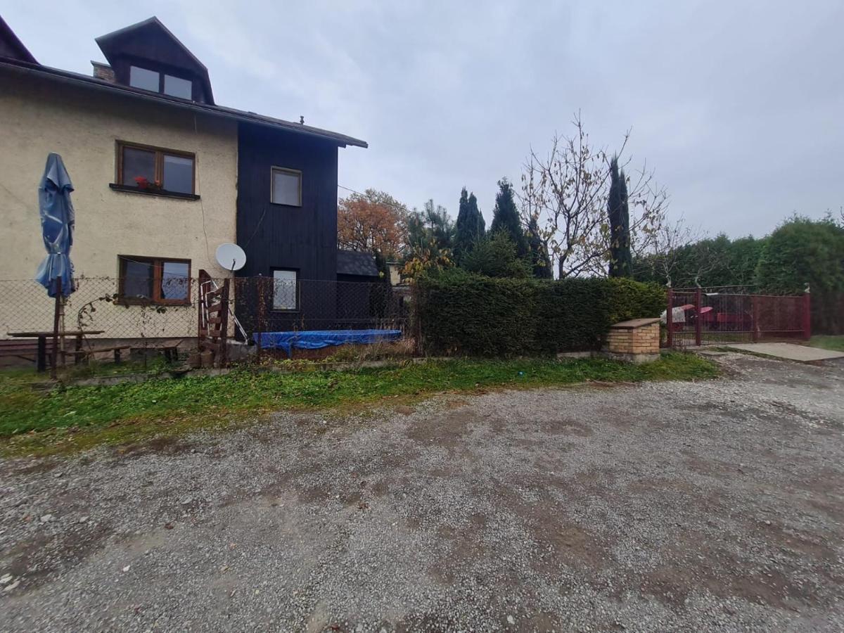 Malebny Rodinny Dum V Prirode, Sauna, Bbq Trinec Buitenkant foto